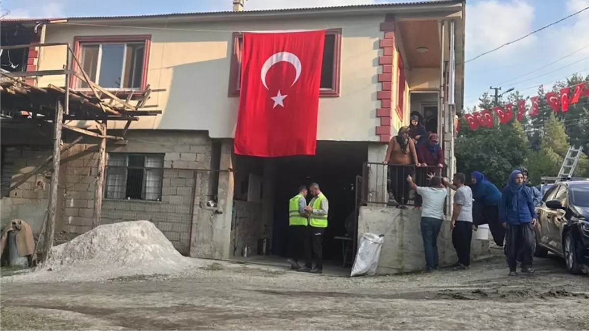 İstanbul'da aracın çarptığı polis memuru hastanede şehit düştü