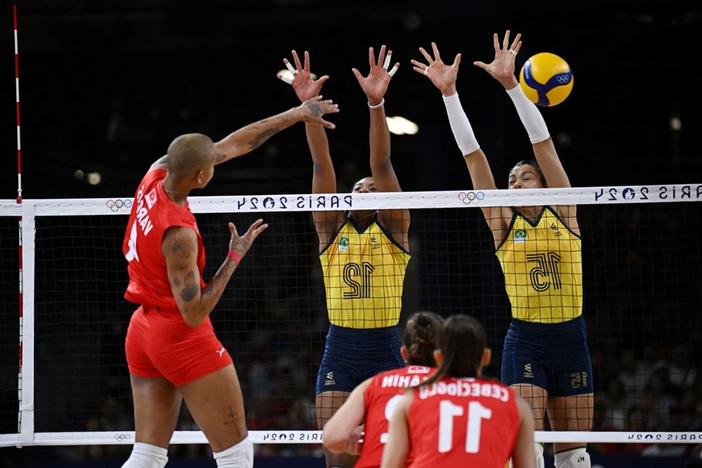 Türk Voleybol Milli Takımı, Paris Olimpiyatları'nda Brezilya ile Zorlu Bir Karşılaşmada Karşılaştı, Mağlup Oldu!