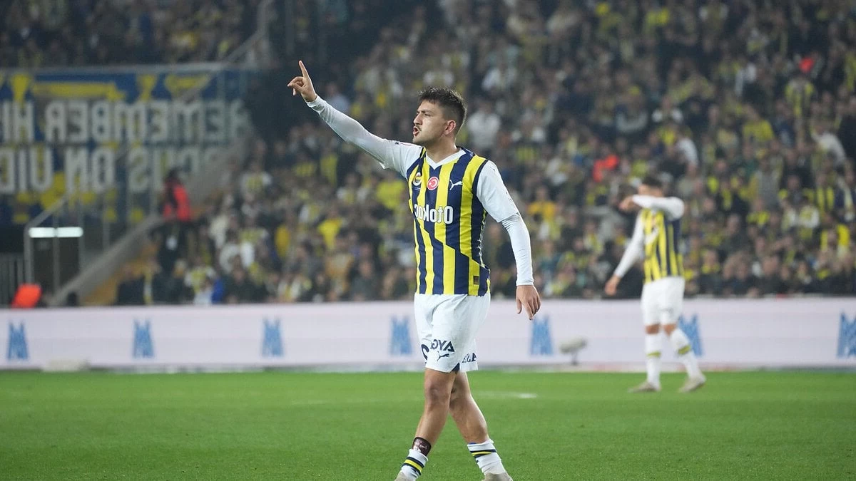 Fenerbahçe'den flaş bir hamle: Cengiz Ünder'e yeşil ışık!